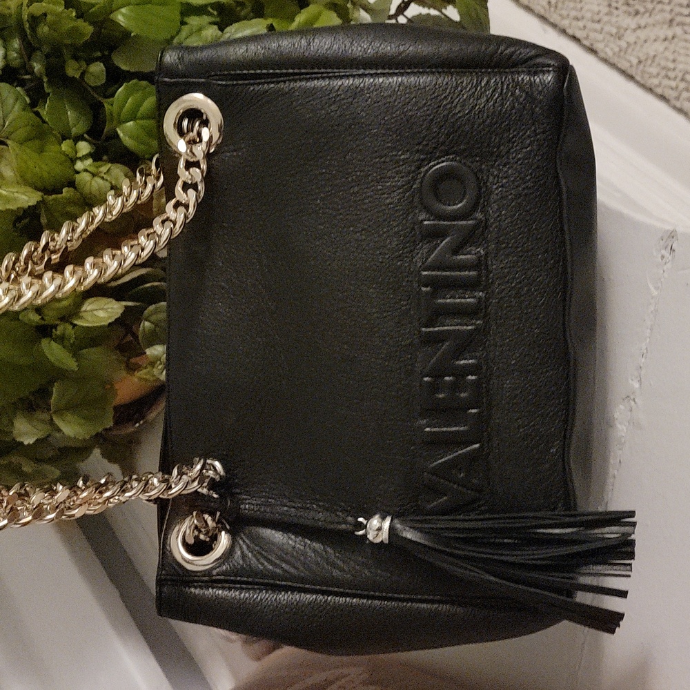 Mario Valentino Italian Leather Medium Shoulder Bag Gold Chain Handles